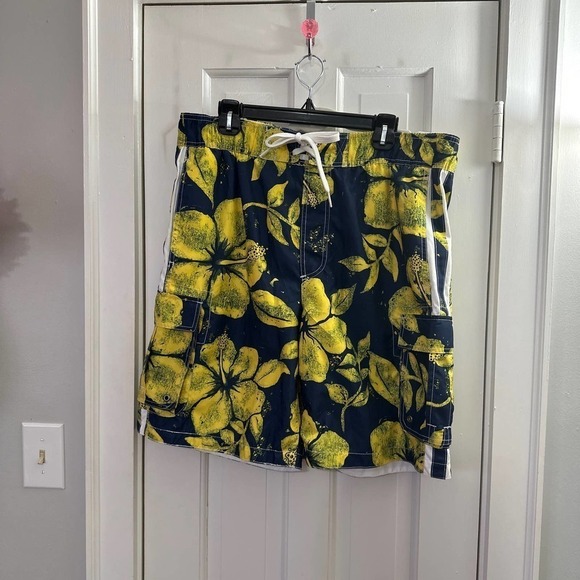 MOSSIMO supply Co swum trunks - Picture 1 of 3
